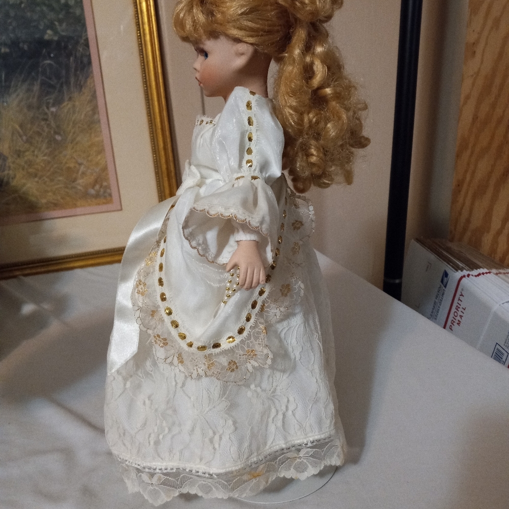 Vtg Porcelain Doll Blonde Hair Blue Eyes in Silky  Dress - Picture 7 of 9